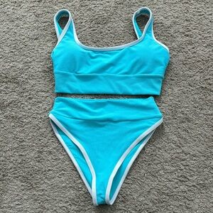 LAIN SNOW 2 piece set- size medium